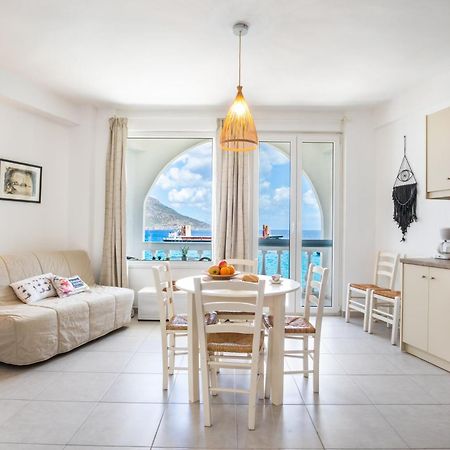 Appartement Mimis&Connie 1 à Karpathos Extérieur photo
