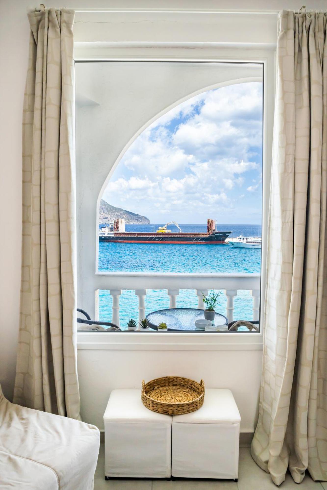 Appartement Mimis&Connie 1 à Karpathos Extérieur photo